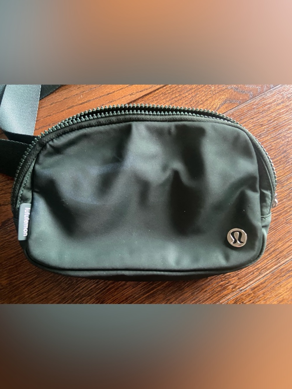 Lululemon Everywhere Belt Bag in Legacy Green